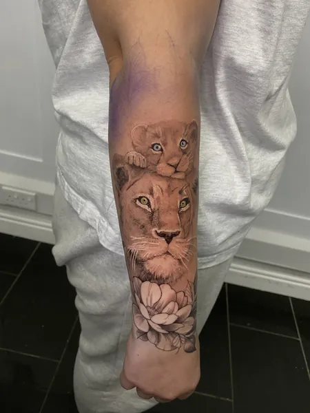 Lioness and cub tattoo — black and grey realism tattoo by Lewis Zangaro, The SelfMade Tattoo Company, Wolverhampton